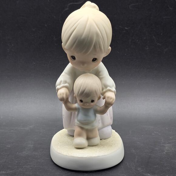 Precious Moments One Step At A Time Figurine Baby's First Steps New Mom Gift - Picture 1 of 8